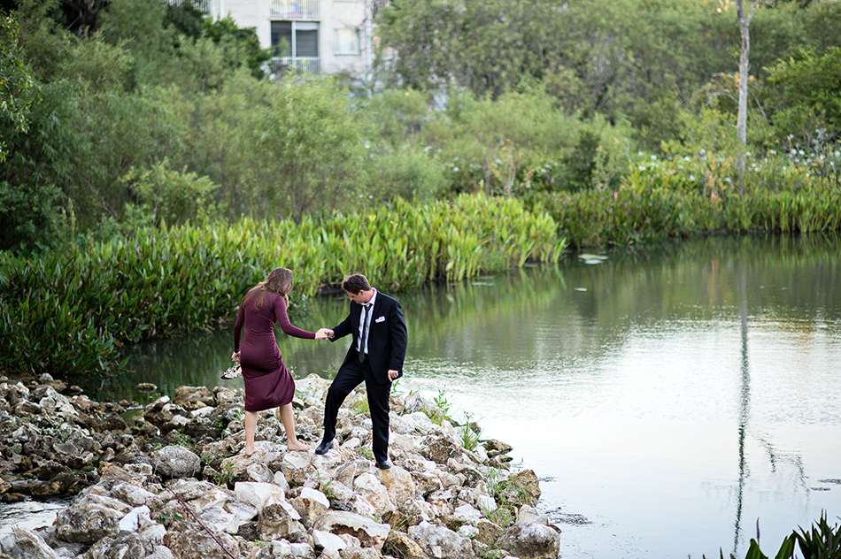 mead-garden-engagement-25